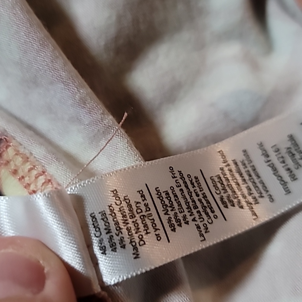 Medium Perfect Tee - Picture 5 of 5